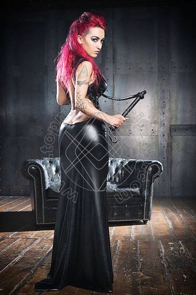 Foto 2 di Mistress Red Devil mistress Sondrio