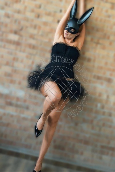 Foto 3 di Mistress Charlotte mistress Bologna