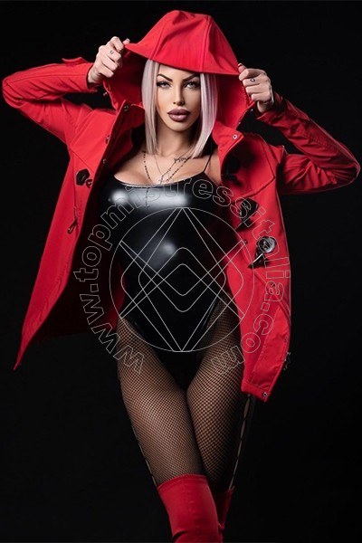 Foto 6 di Julia mistress Cuneo