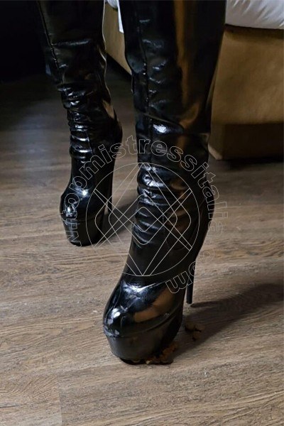 Foto 12 di Dea chanty mistress Milano