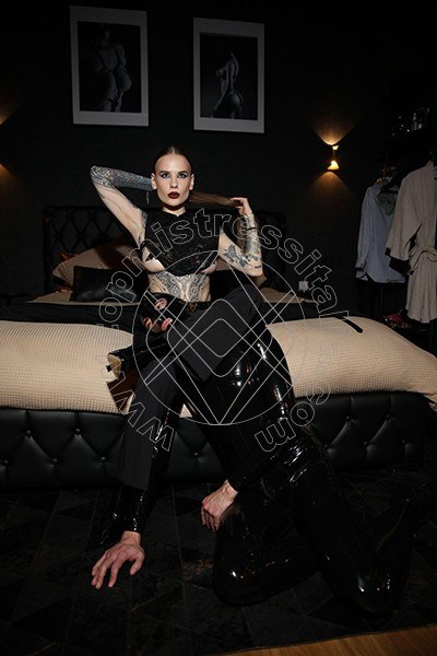 Foto 5 di Lady Violet mistress Milano