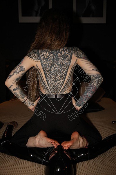 Foto hot di Lady Violet mistress Milano