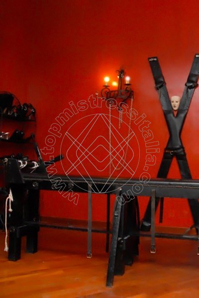 Foto 32 di Lady Paola mistress Roma